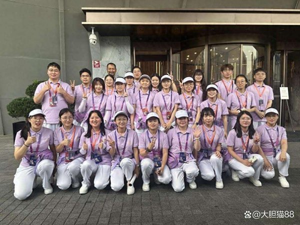 川外55名多语种志愿者助力2025上合电影节