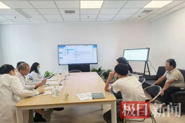 14岁少年倒霉罹患肿瘤, 武大东说念主民病院头颈肿瘤多学科蚁集门诊(MDT)精确施治