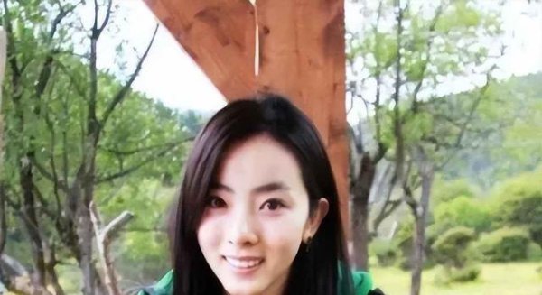 明星转型靠真诚，李想想漠然去职家庭温馨，激发网友热议